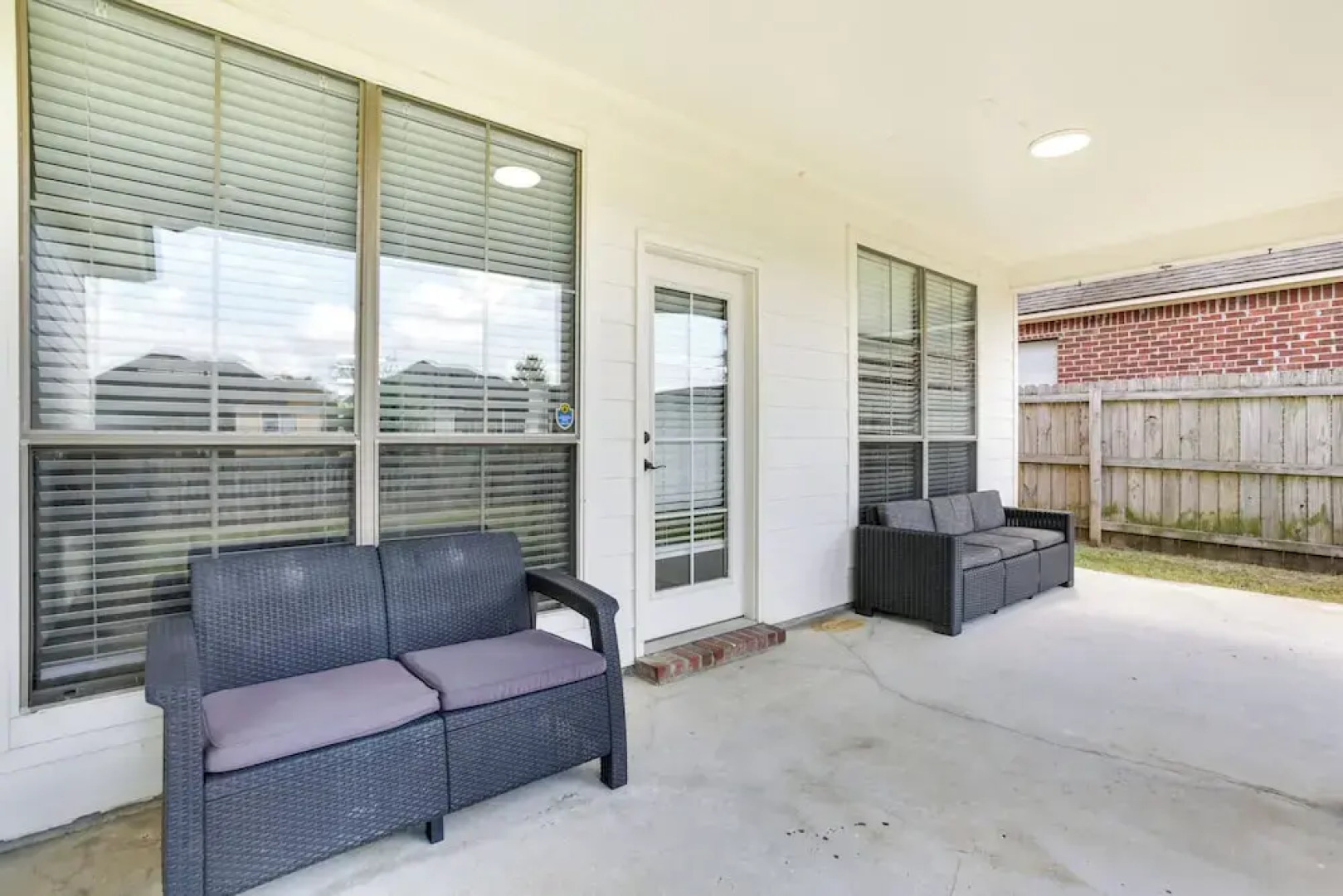 Canalfront Baton Rouge Home w/ Patio: 6 Mi to Lsu!