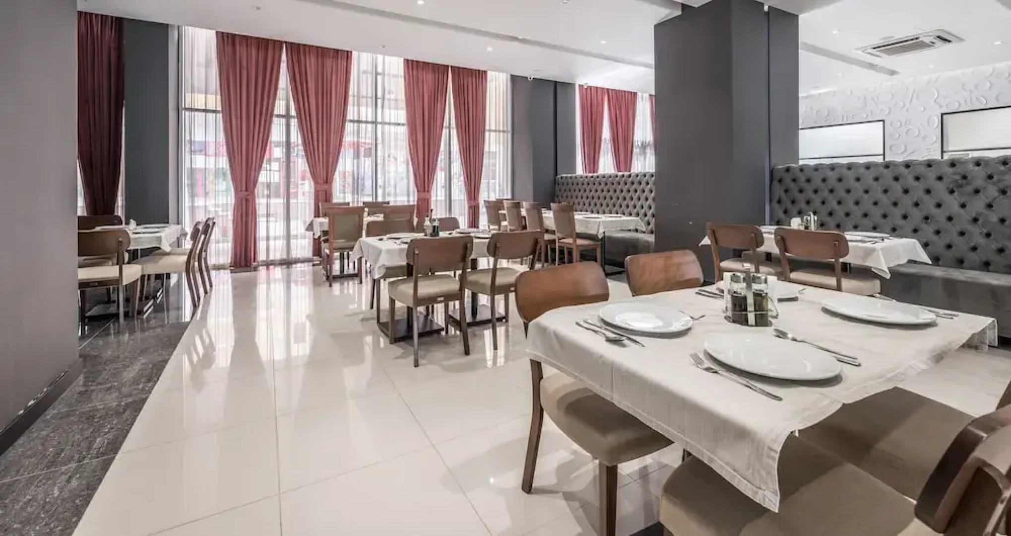Signature BM Hotel Durres & Beach