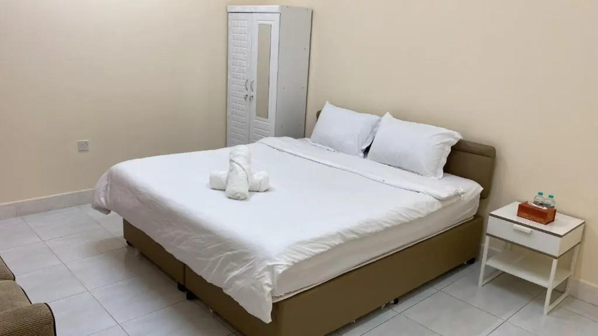 Villa room 5 mins walk to al ain mall