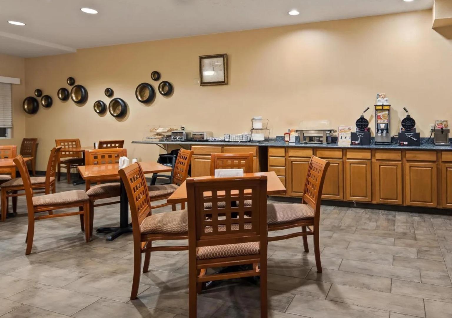 Best Western Plus New Cumberland Inn & Suites