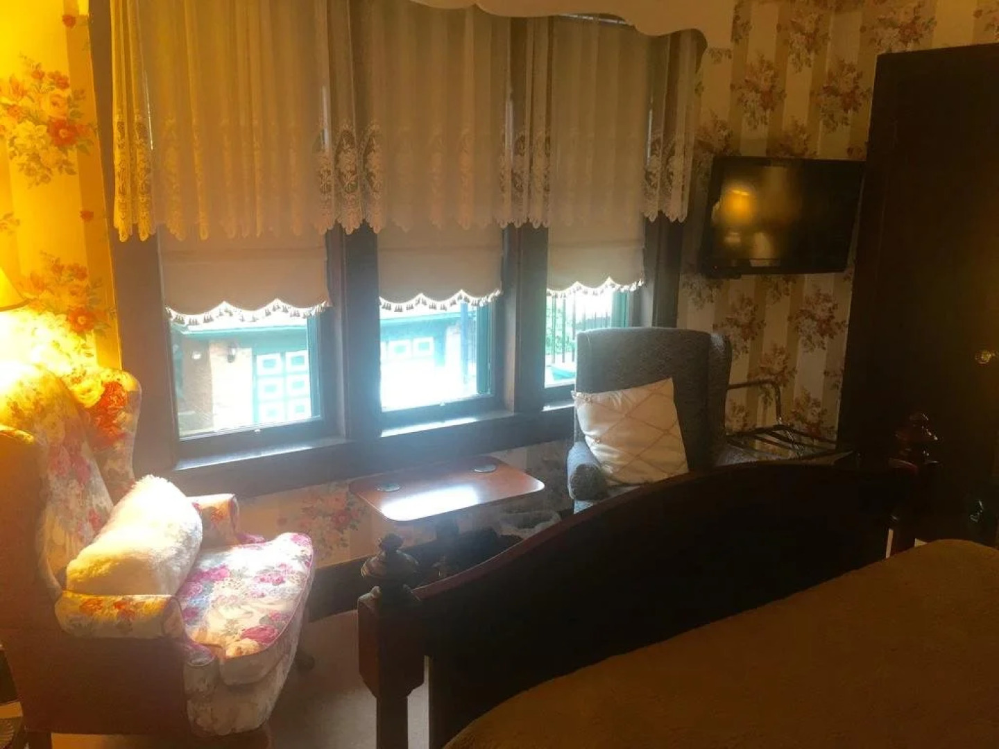 Queens Landing Guest House