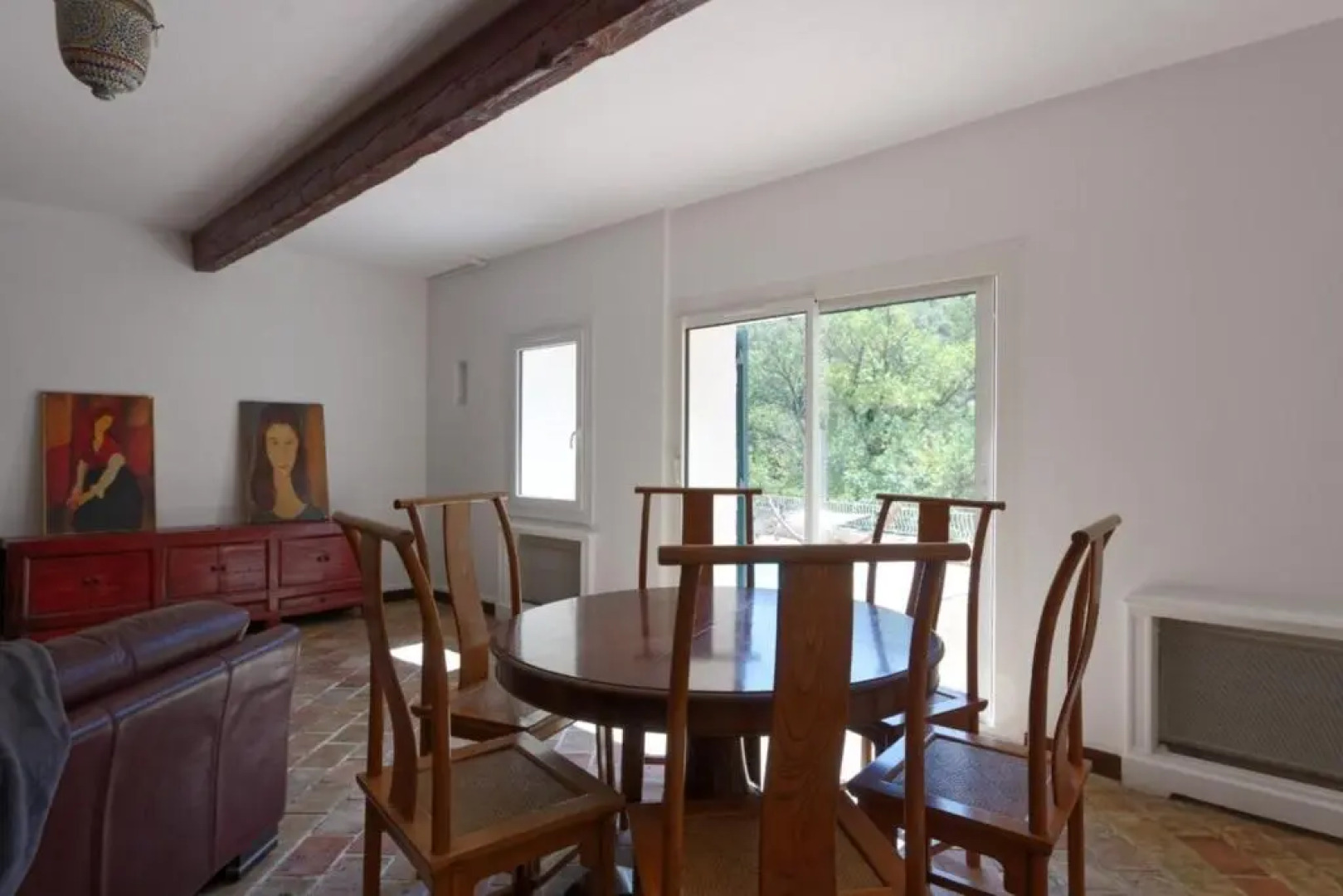 Charming farmhouse in a quiet area with a parking in the courtyard