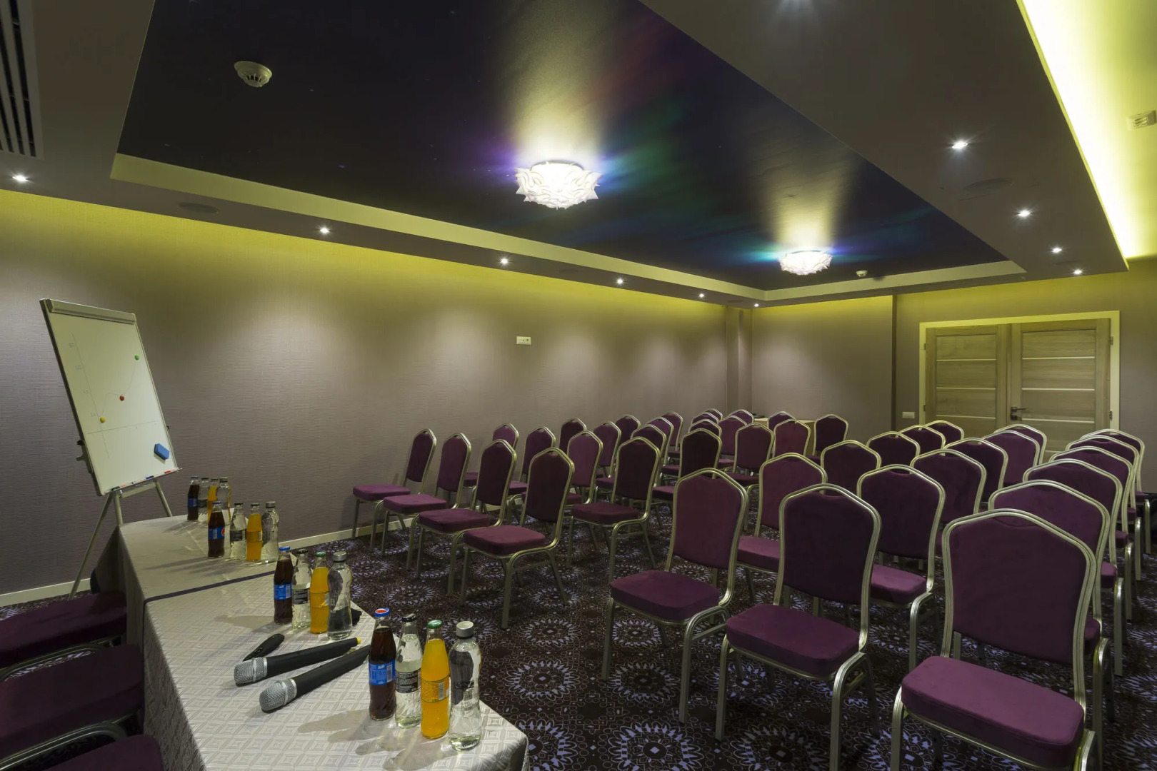 Exclusive Hotel & More