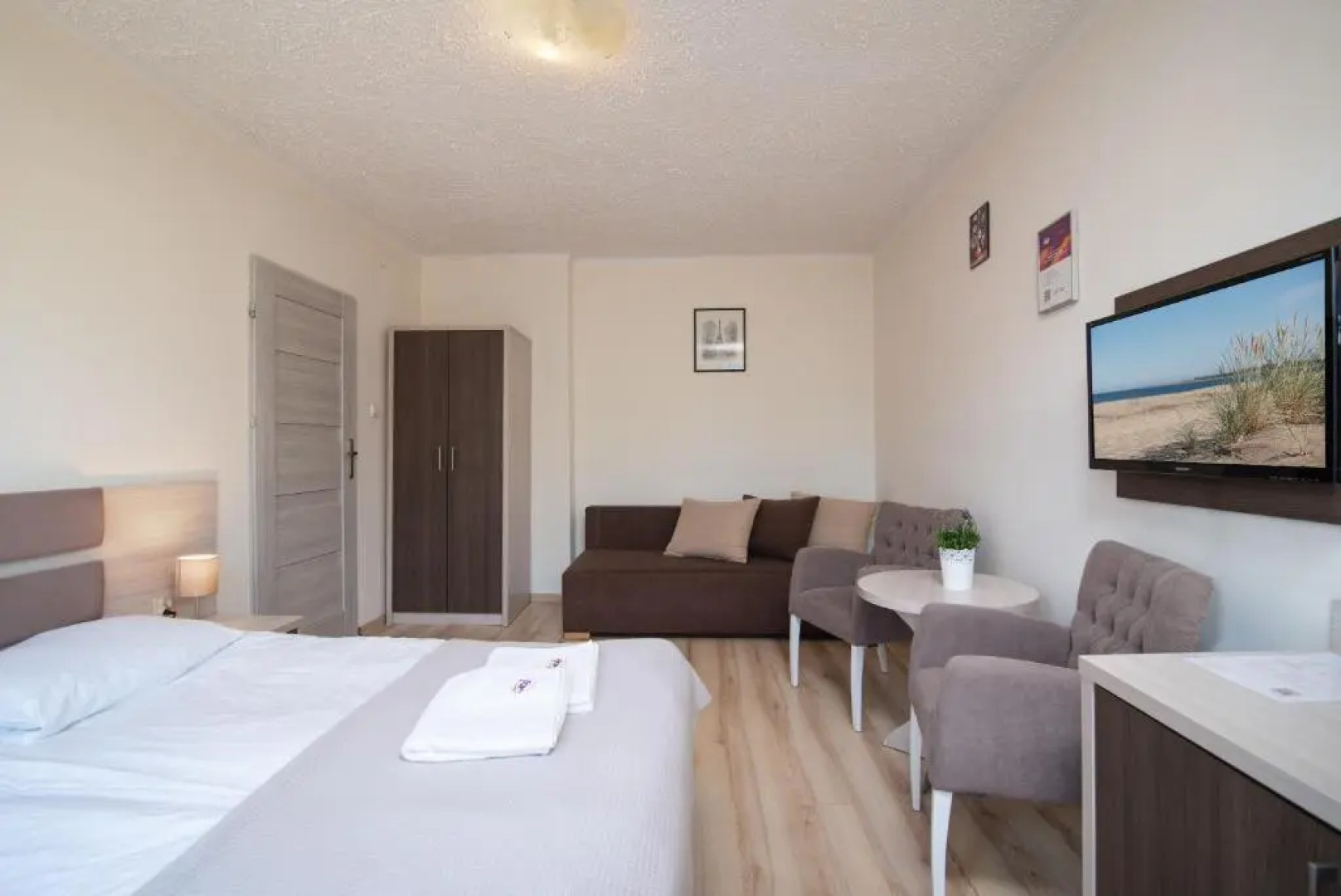 Pokoje Gościnne West