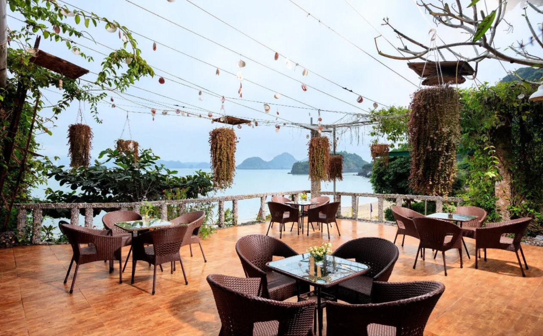 Cat Ong Beach Cottages