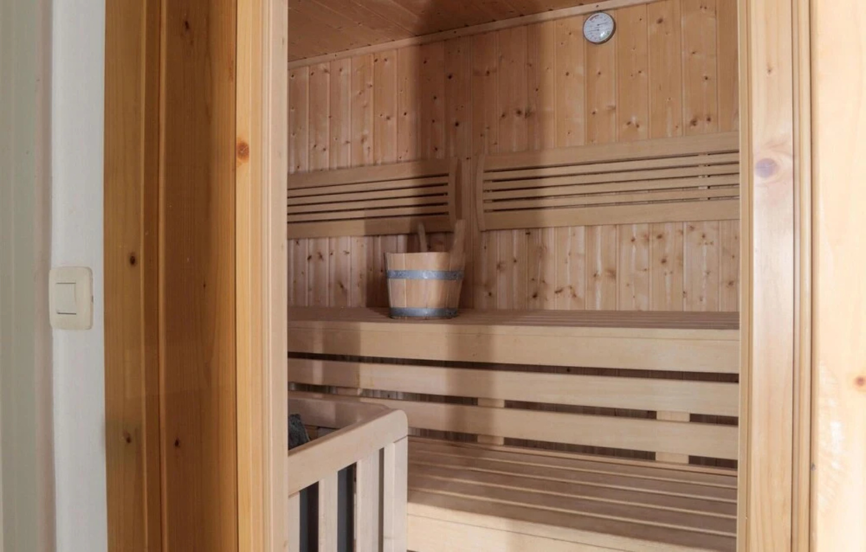 Stunning Home in Liznjan With Sauna, Wifi and 4 Bedrooms