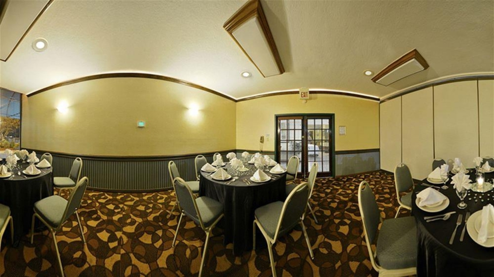 Clarion Inn & Suites Near Fort Sam Houston