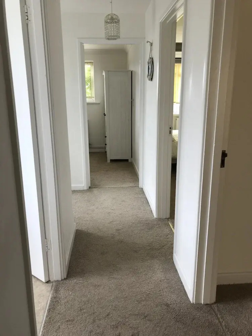 3 bed Bungalow minutes from the beach