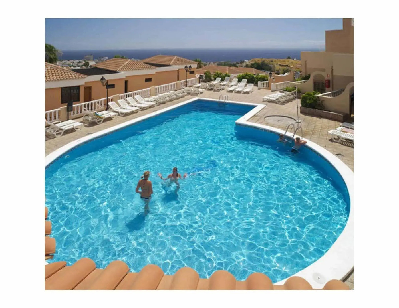 Paradise Court Aparthotel