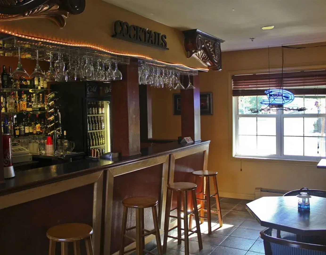 Midtown Motel & Suites