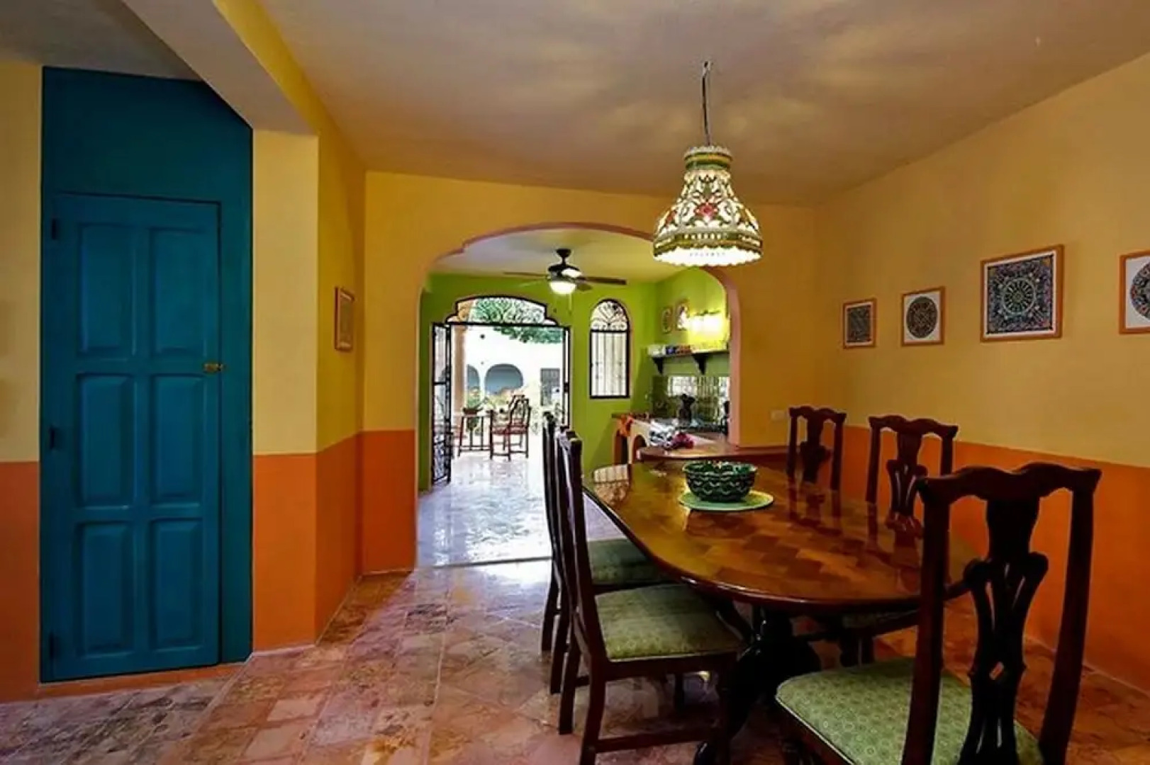 Tranquil Tropical Oasis in the Historic Center