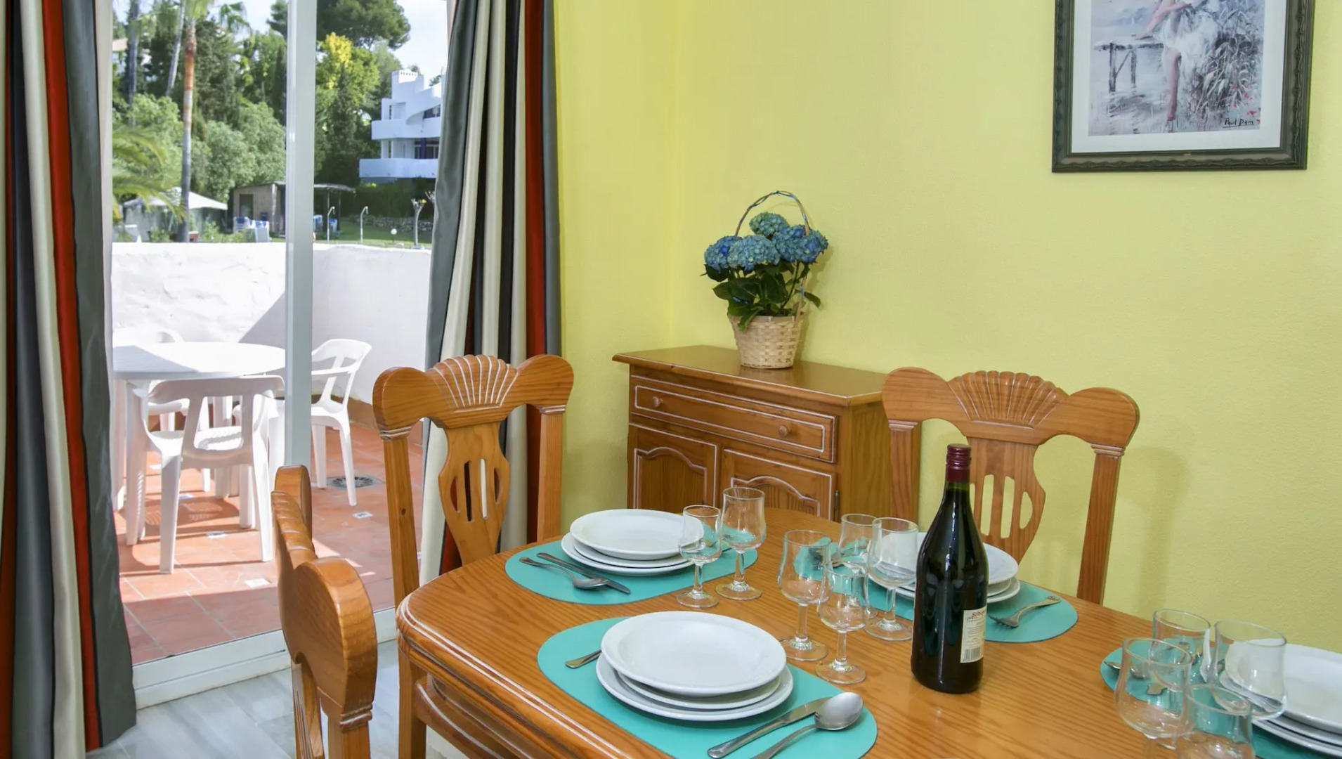 Apartamentos Ona Campanario