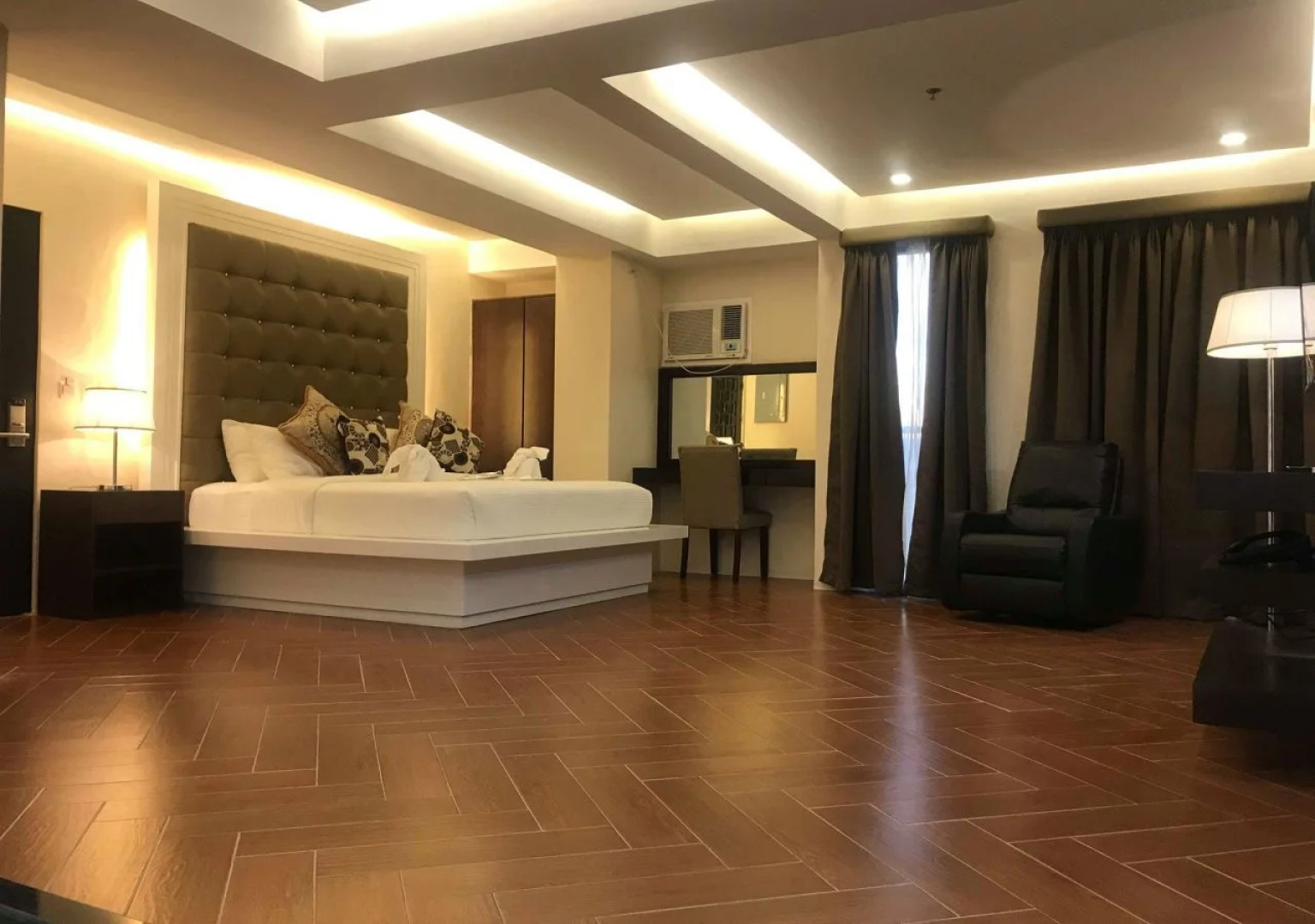 Treasure Island Hotel