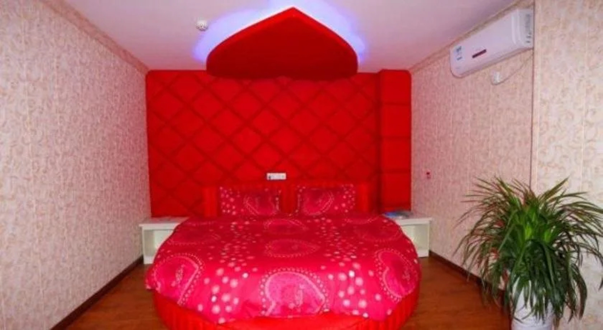 Wanjia Business Hotel