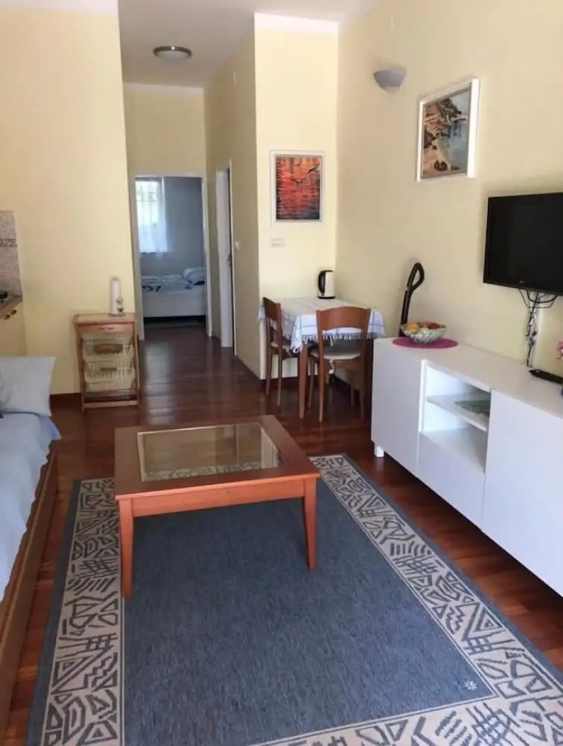 Goga Apartments