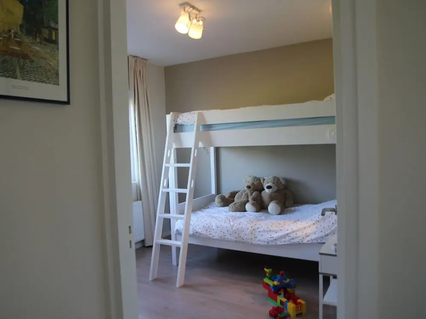 Splendid Holiday Home With Jetty, Waterfront Terrace, Garden