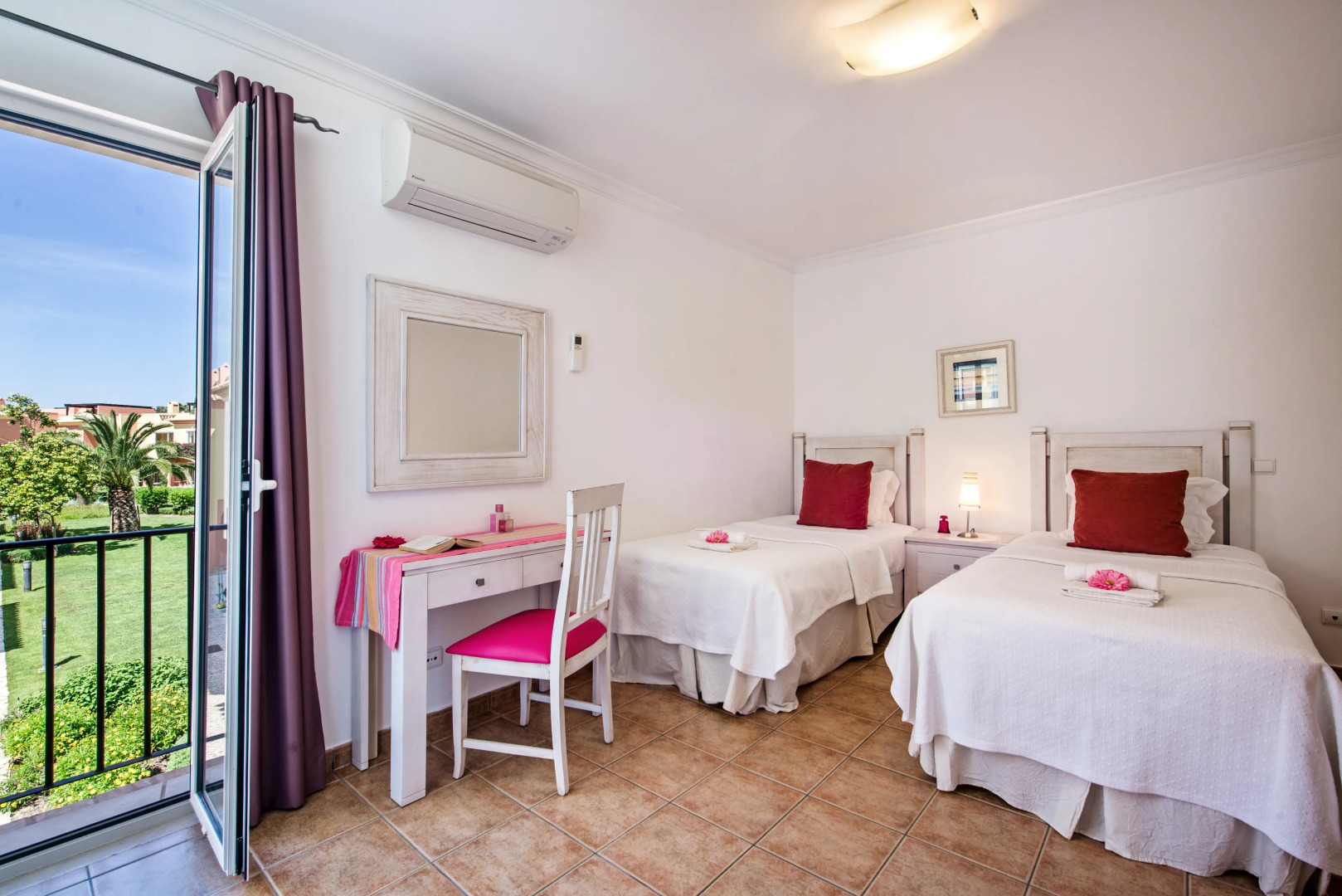 Jardim Da Meia Praia Hotel