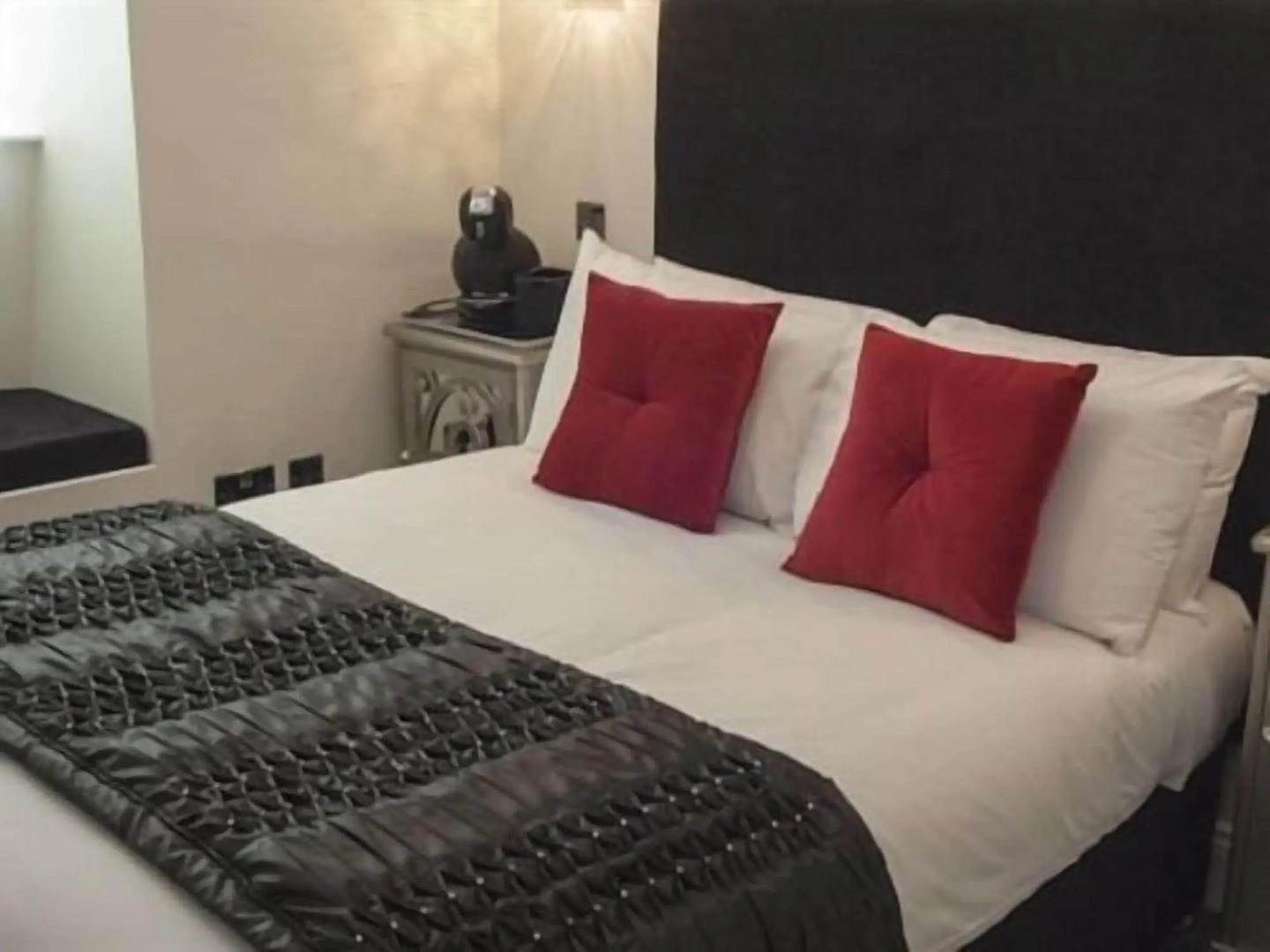 Ship Leopard Hotel – No Children