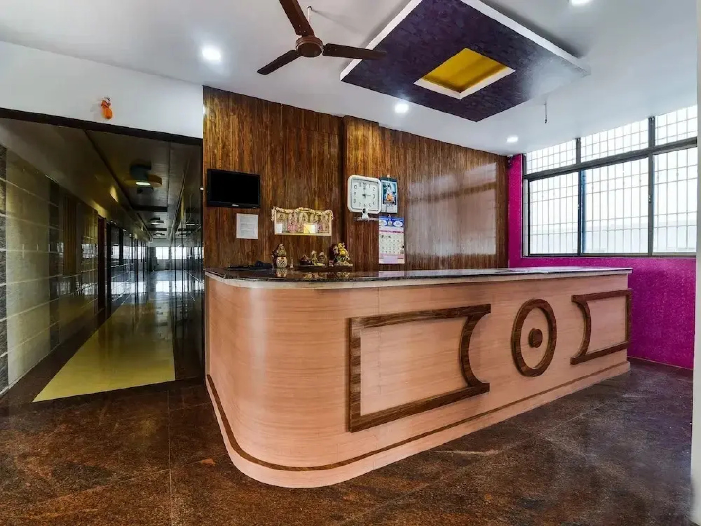 Hotel Jeevan Park by OYO Rooms