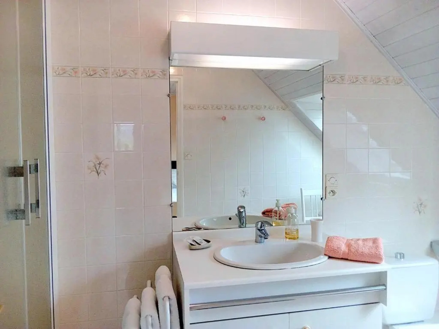 Au calme aux chambres de Kerantum avec cuisine ¿isposition.