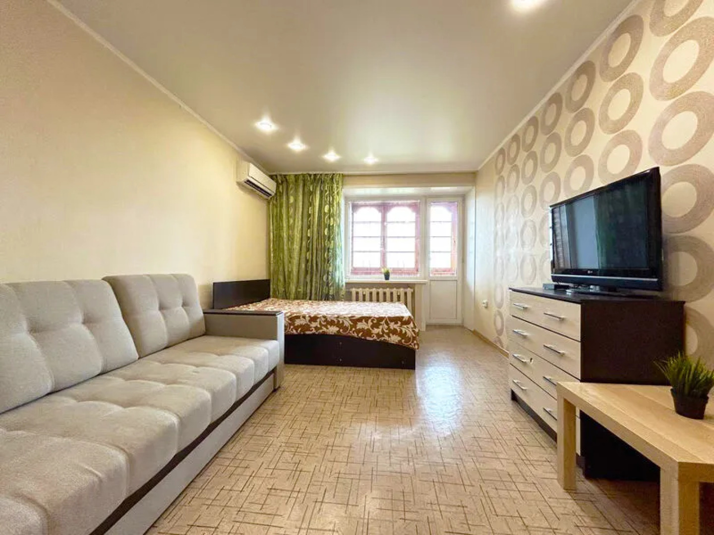 Two pillows on street Torch of Socialism, 18