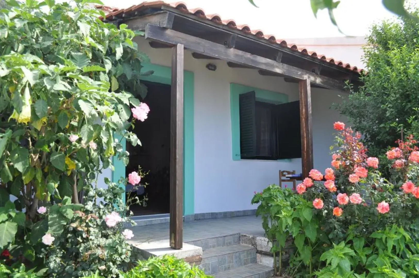 ΤΟΥΡΙΣΤΙΚΕΣ ΕΠΙΠΛΩΜΕΝΕΣ ΚΑΤΟΙΚΙΕΣ φροσω χωριατη