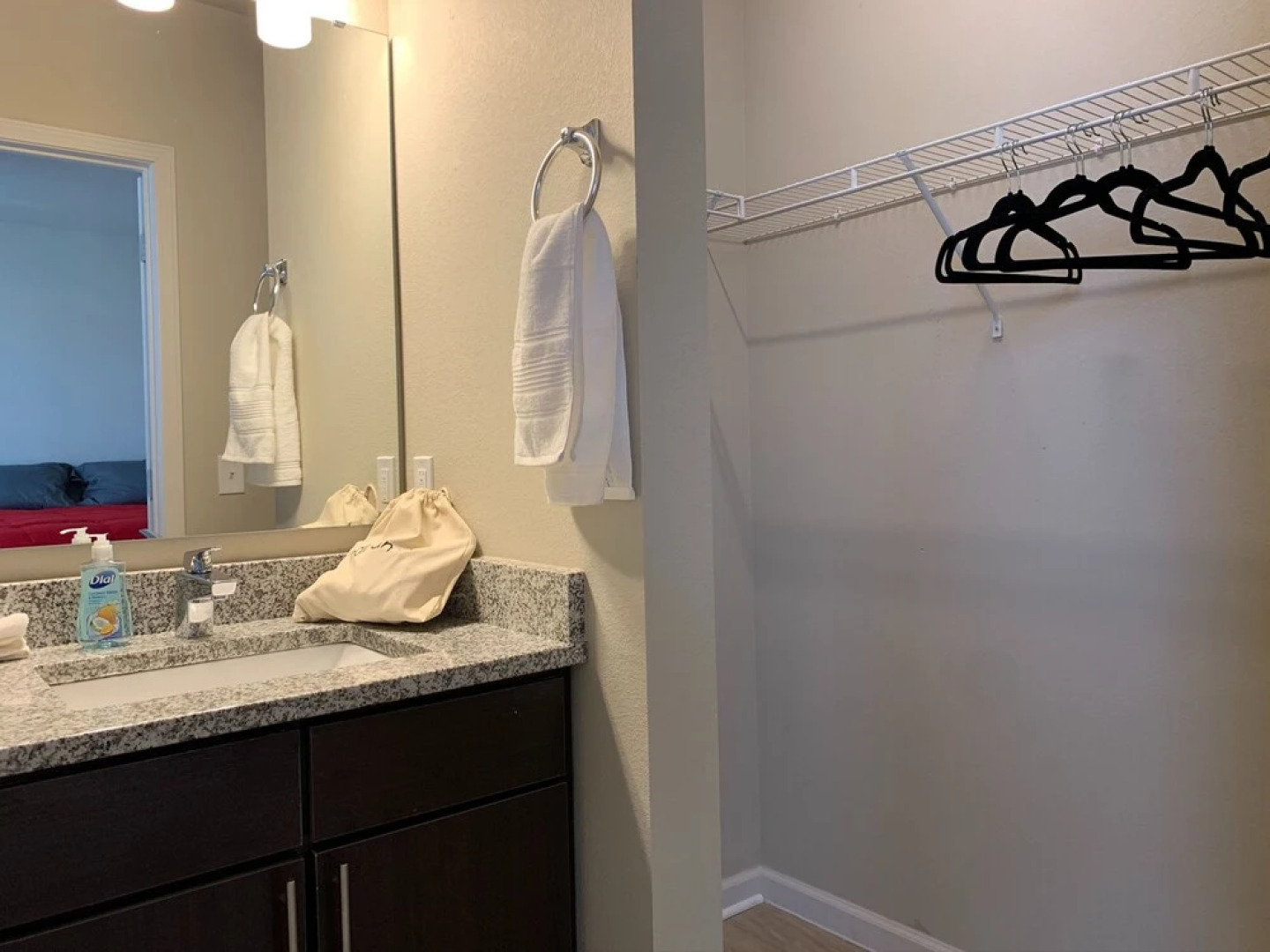 4 Bedroom Cozy House near City Attractions