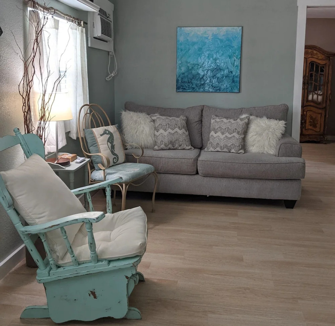 Come Friday Cottages on the Bay