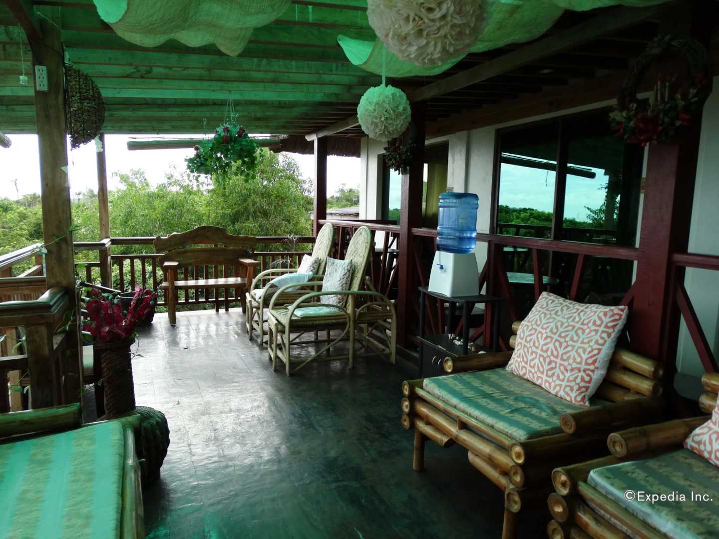 Royal Paradise Guesthouse