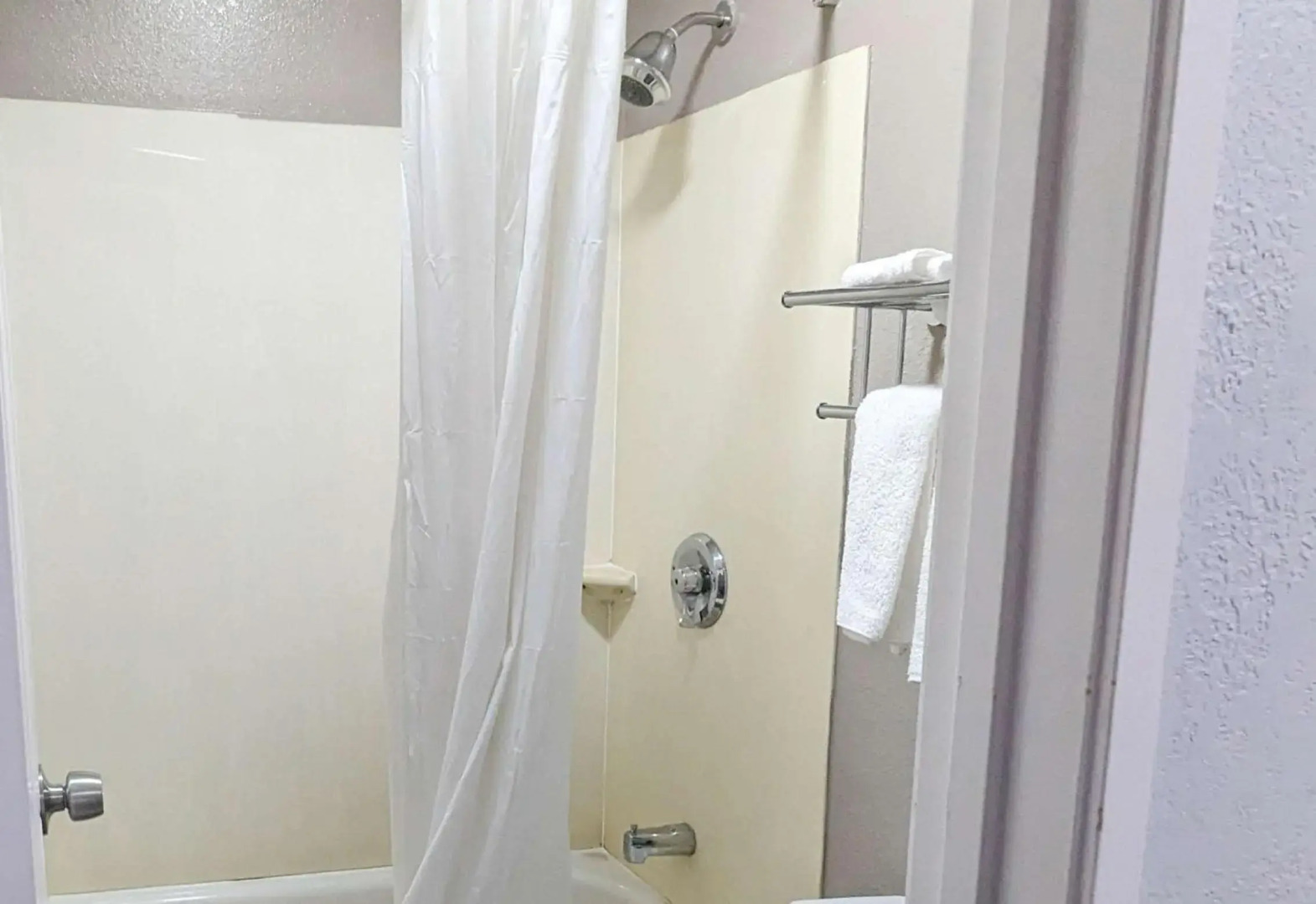 Motel 6 Nashua, NH - South