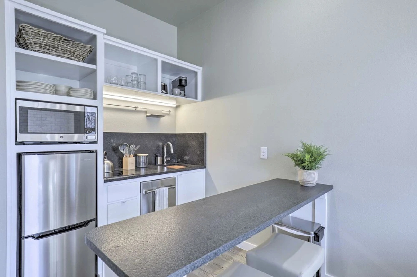 Bright San Marcos Apartment w/ Ideal Location