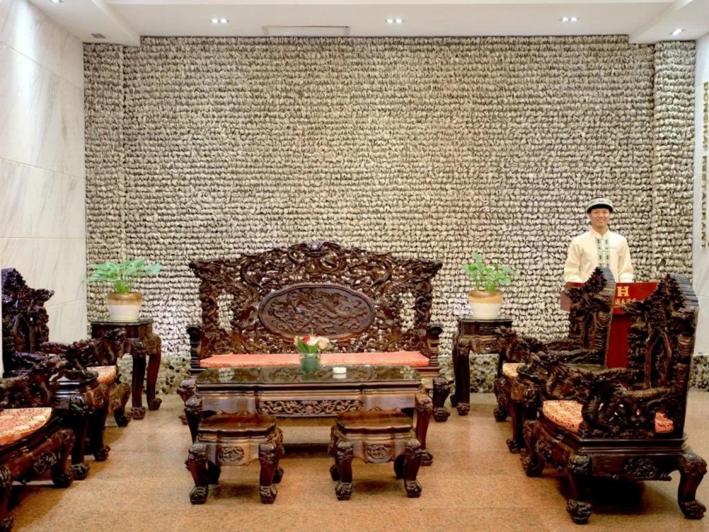 Dongxing Donghai Hotel