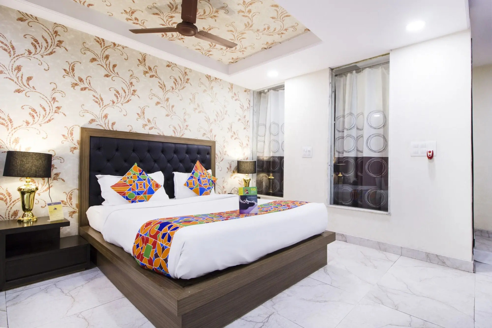 Fabhotel White Castle Sez