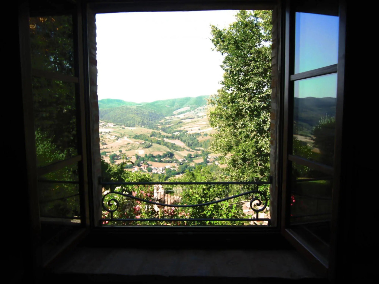 Castello Di Cisterna