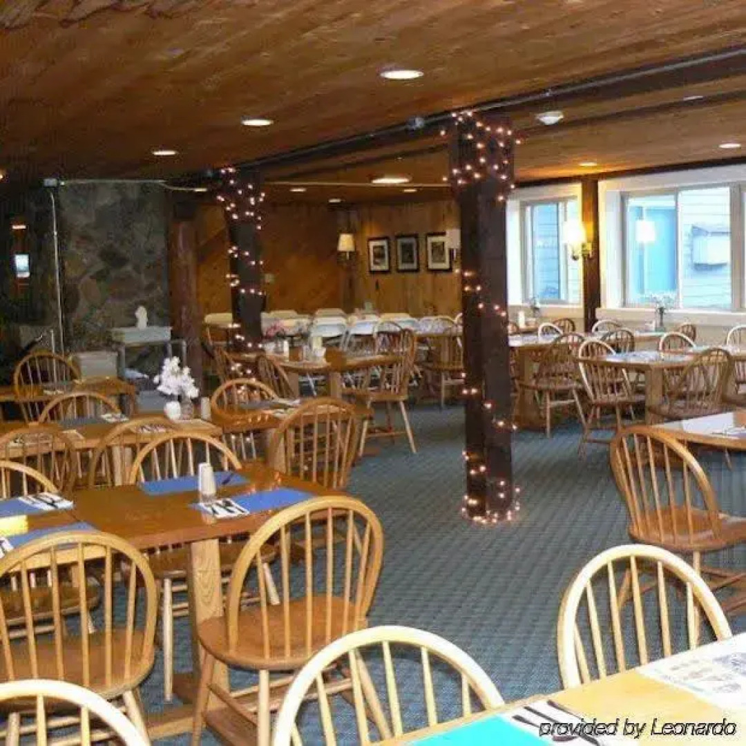 Snowy Owl Inn And Resort