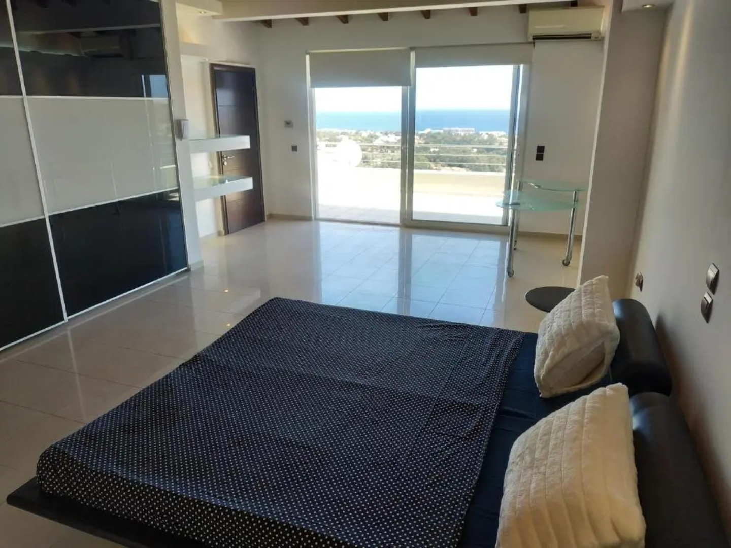 Luxury Villa with Sea View near Kallithea