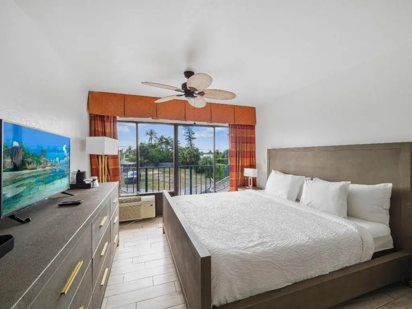 The Royal Inn Beach Hotel Hutchinson Island