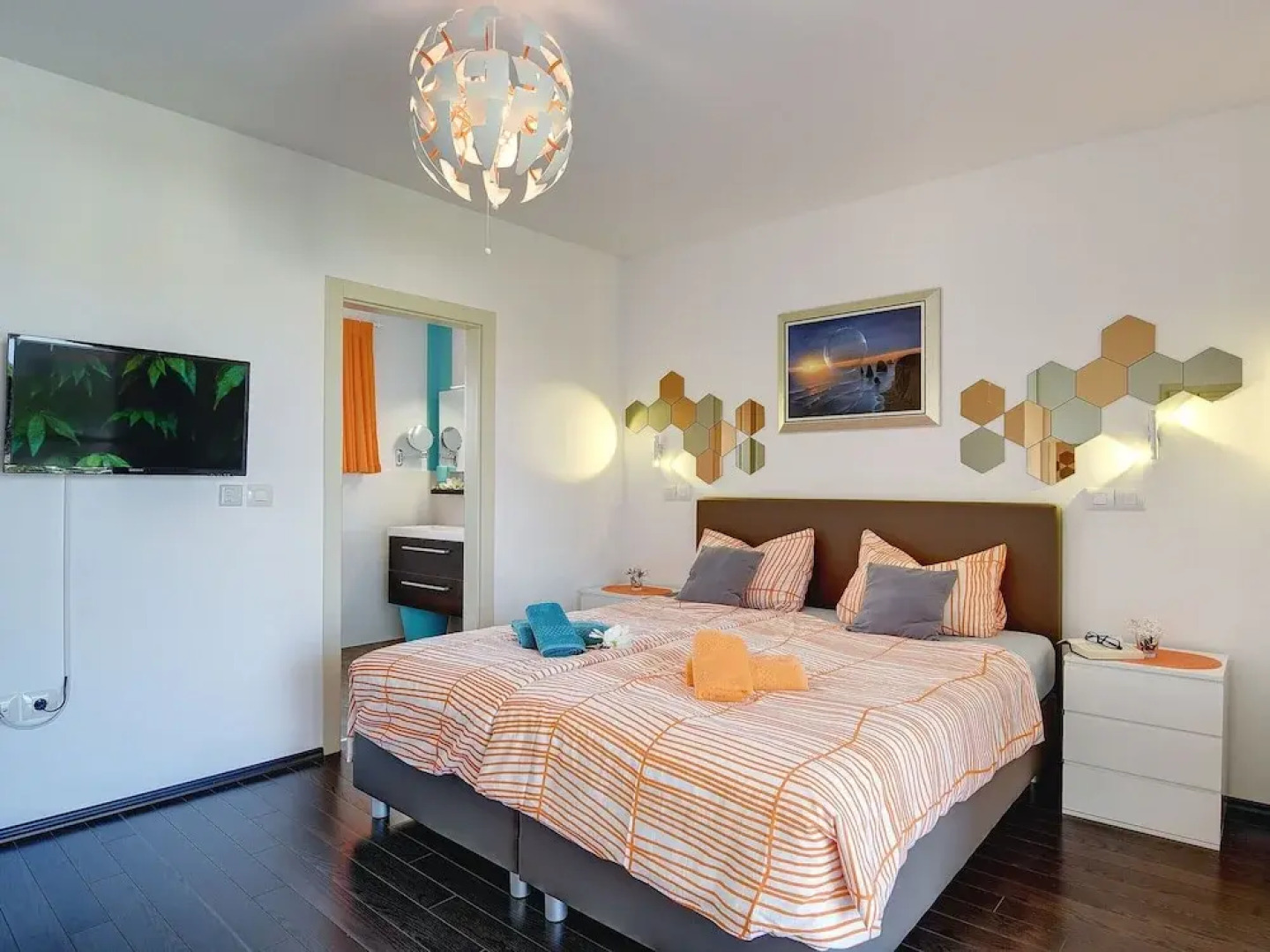 Modern Holiday Home in Novigrad With Pool