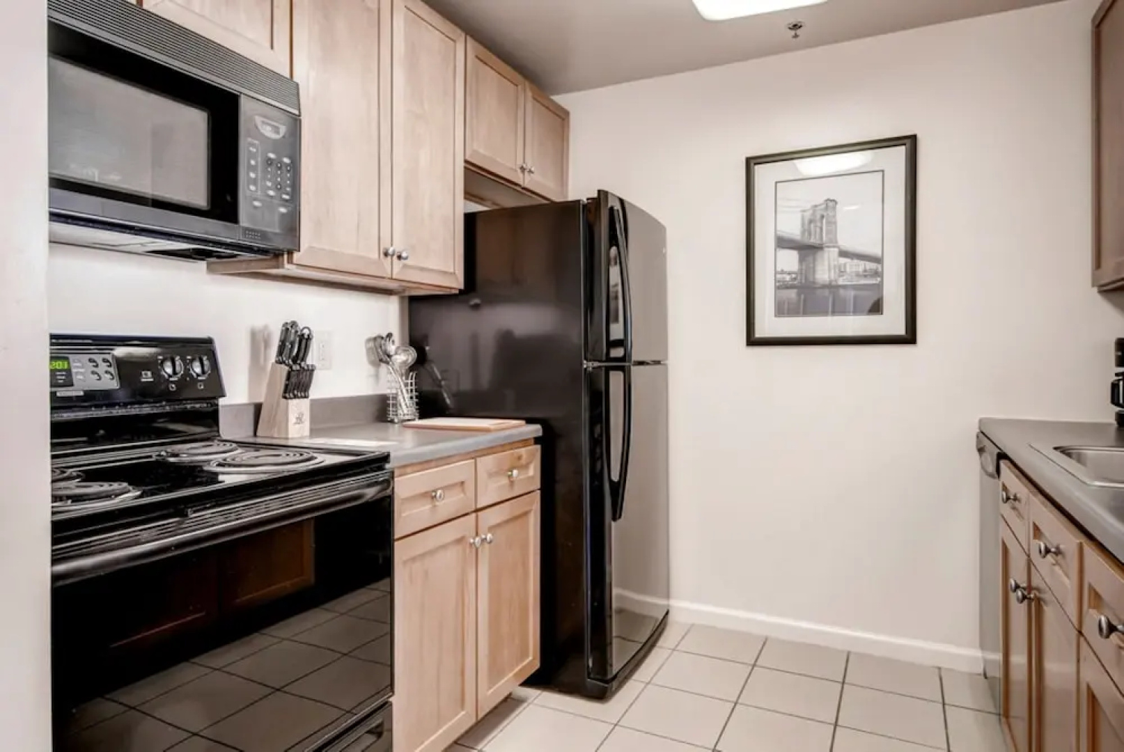 Bluebird Suites near Newport Center