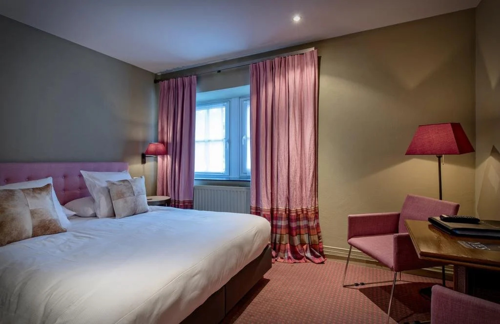 Hotel Jean De Boheme