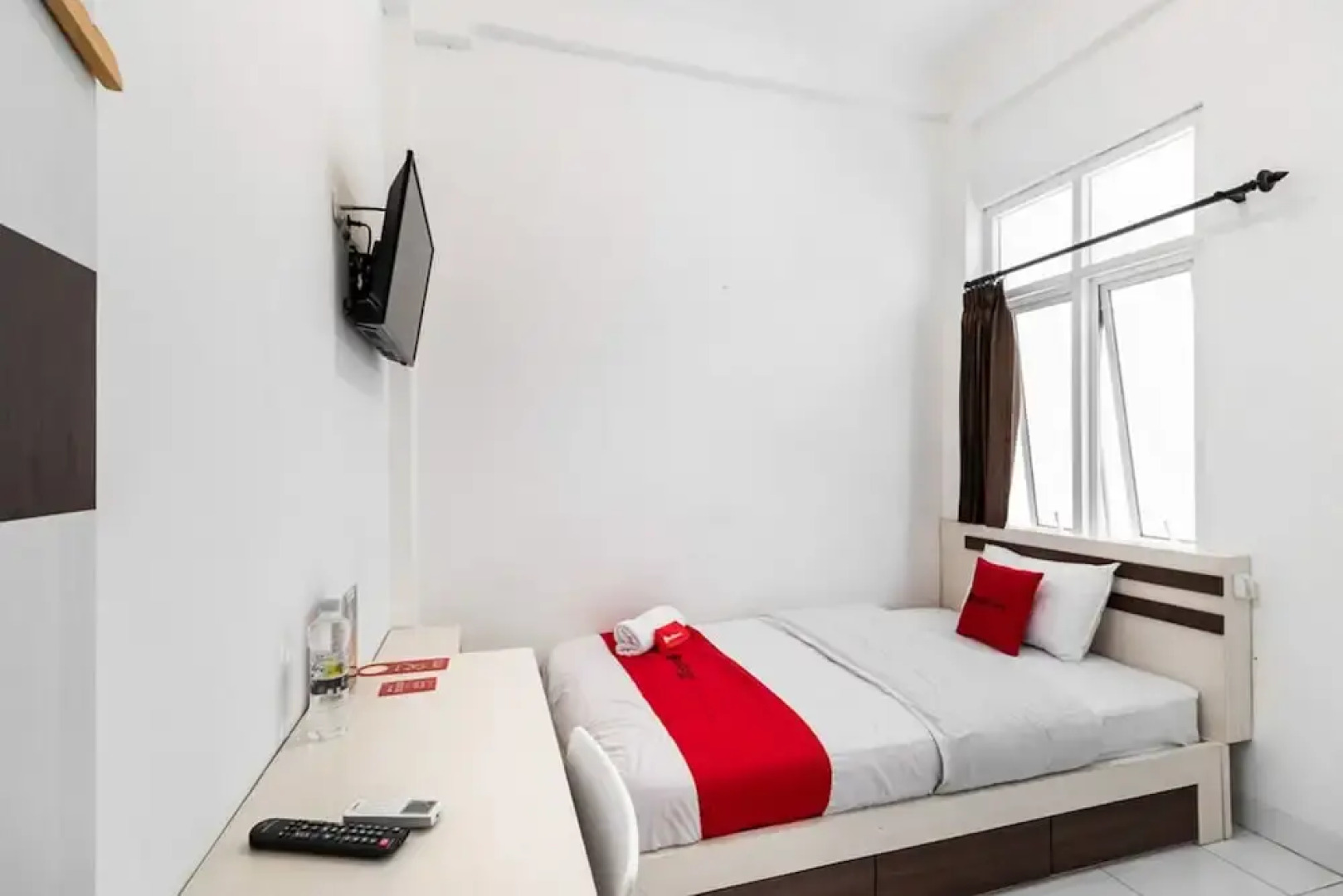 RedDoorz Syariah @ Wisma Arya 2