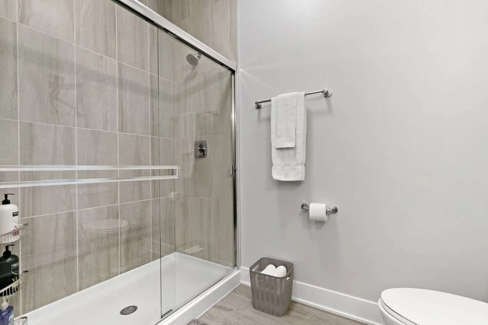 Modern Living 1BR in Warrenville