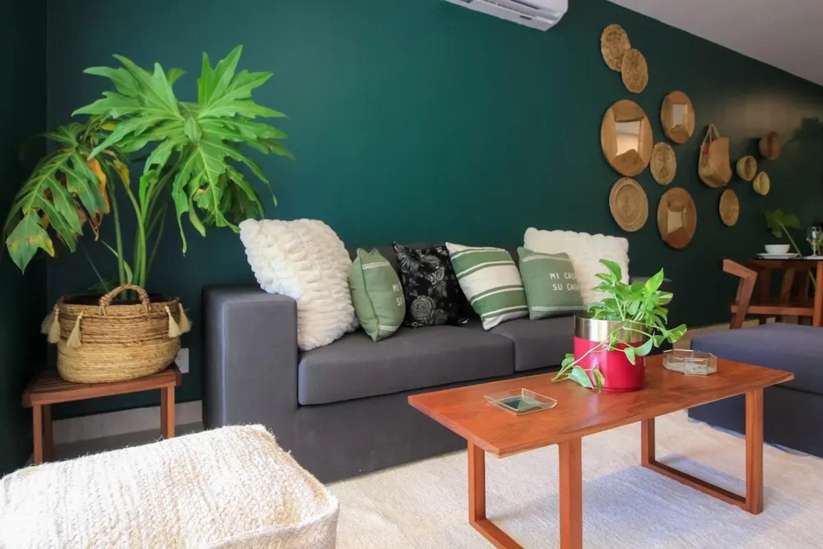 Stylish Wonderful 1BR Loft Private Lounge Terrace Jungle Vibes