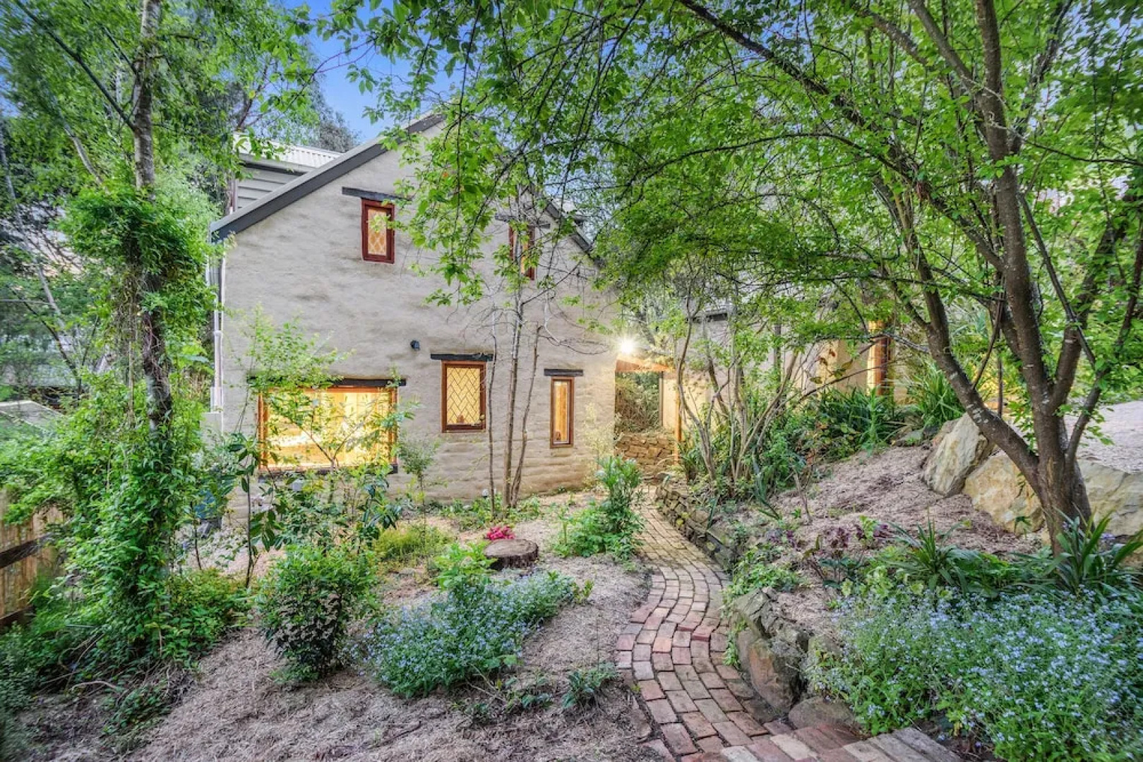 Rubys Amethyst Cottage