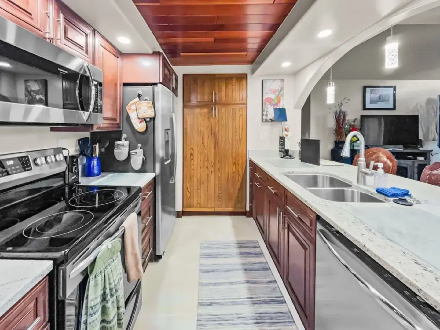 Quiet Garden Sanctuary 1 Bedroom Home