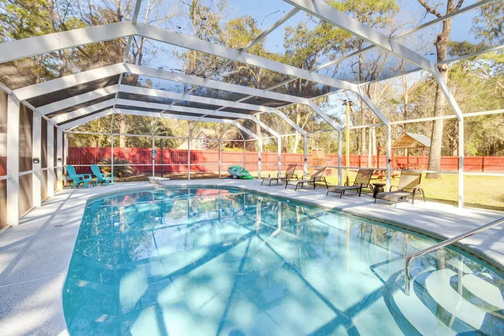 Pool + Gameroom: Family Fun Retreat in Hinesville!
