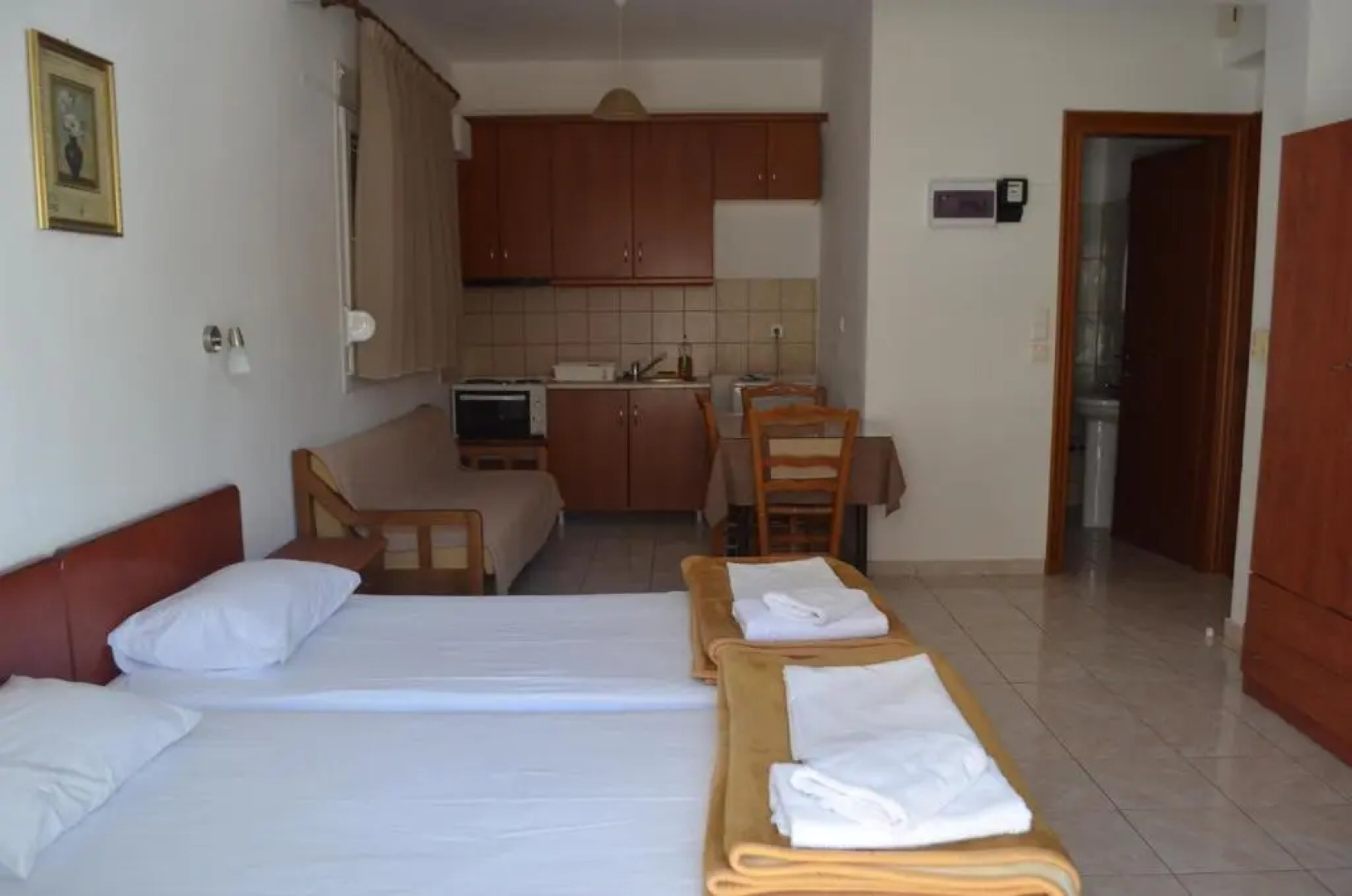 Irini Apartments