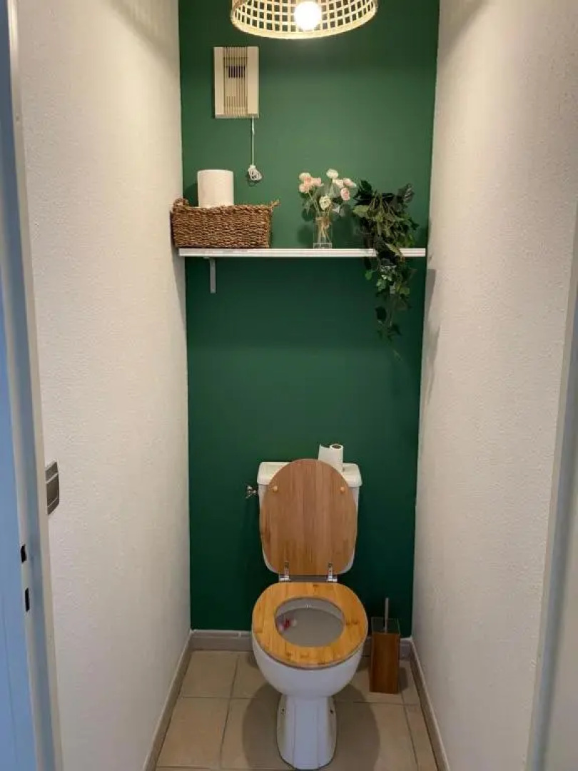 Appartement T2 avec balcon, lumineux, au calme.