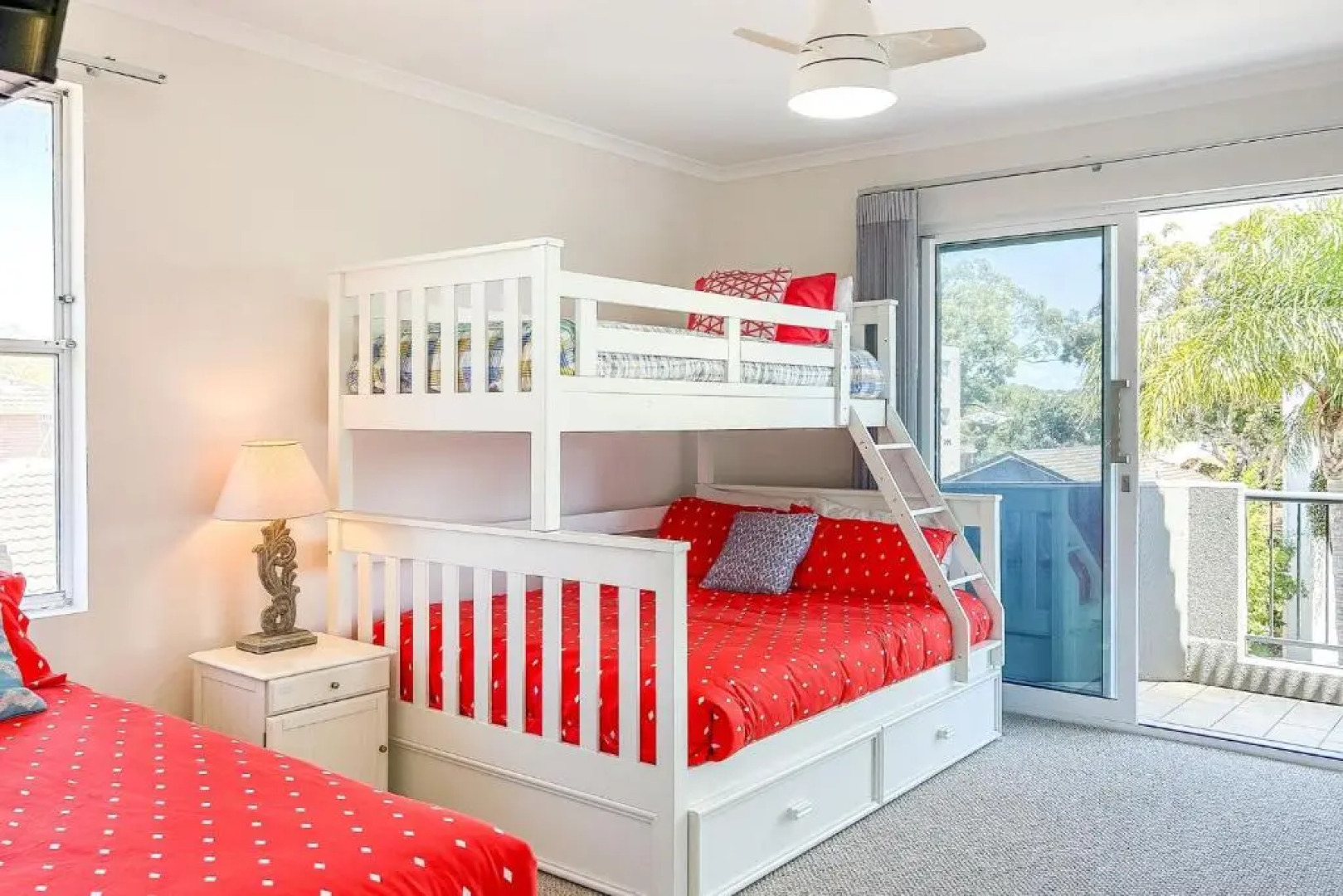 Albacore, Unit 7/12, Ondine Close