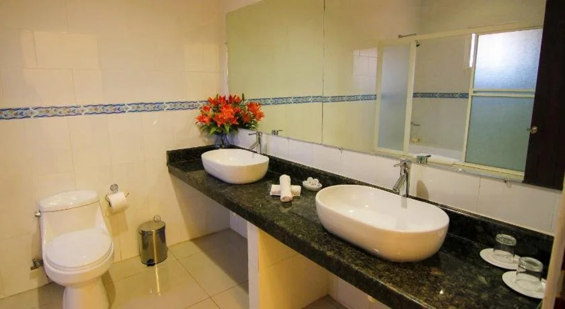 Paradise Resort Hotel